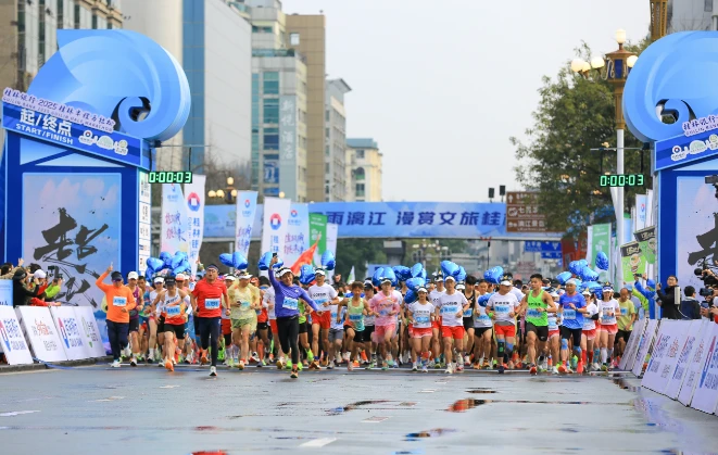 如何通过参加杯赛提升篮球训练效果_2
